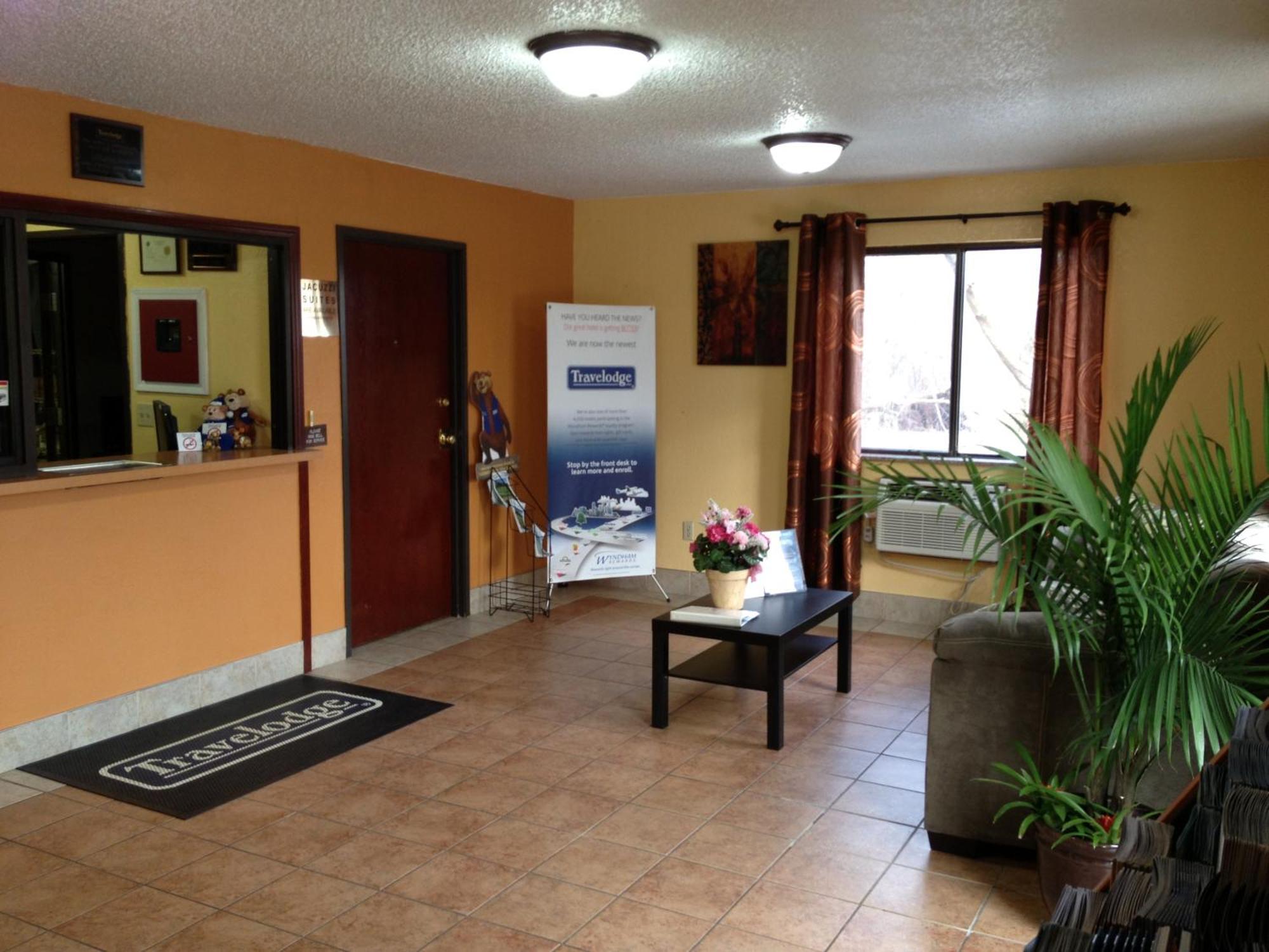 Travelodge By Wyndham Muskegon Exterior foto